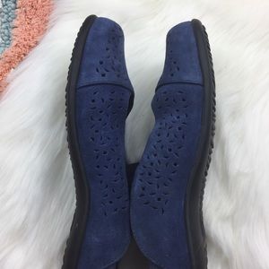 supportive mules